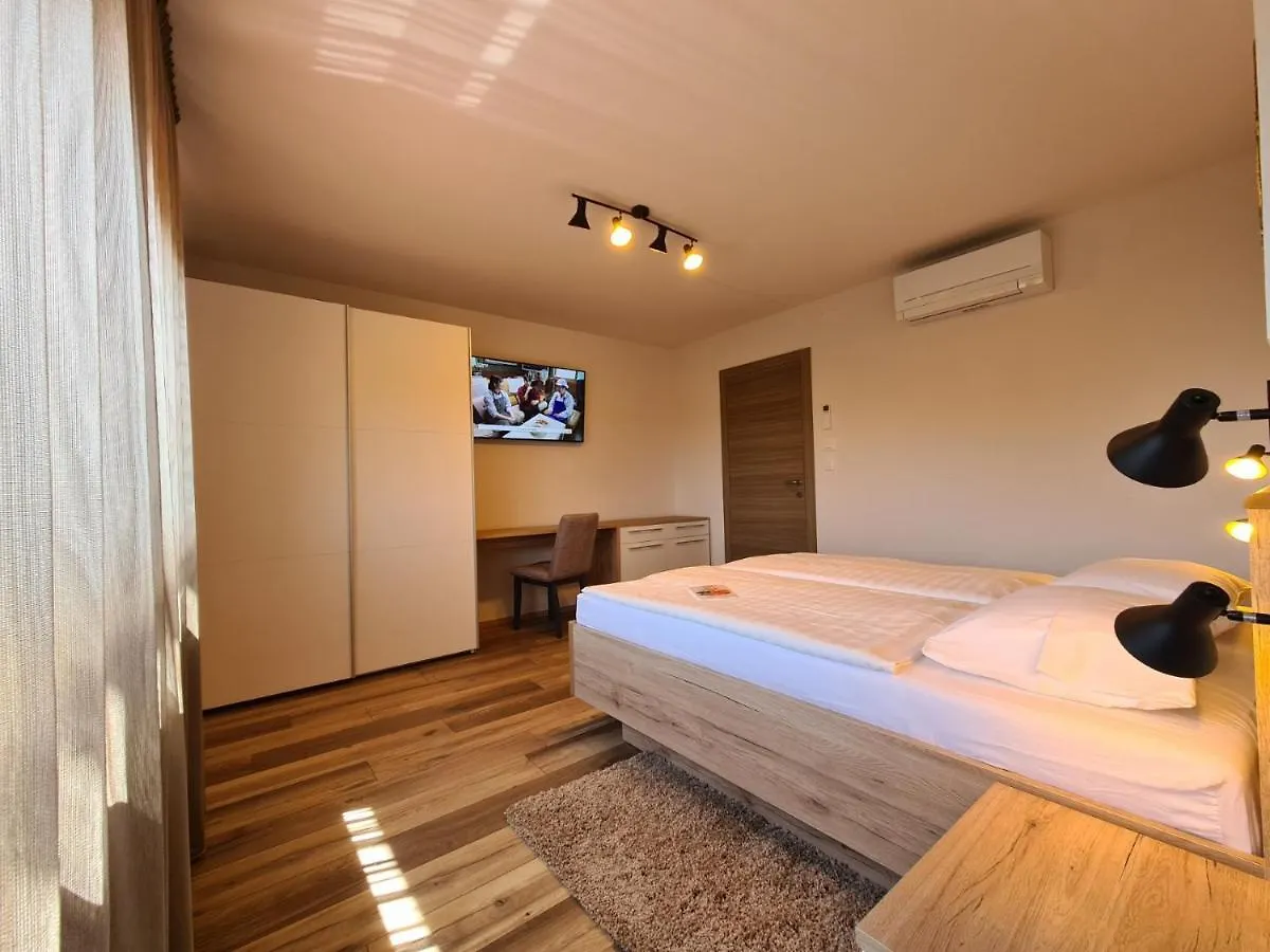 Casa Grande - Violette, Silver And Golden Apartments With Park And Sea View Labin  0*, Labin (Istria)