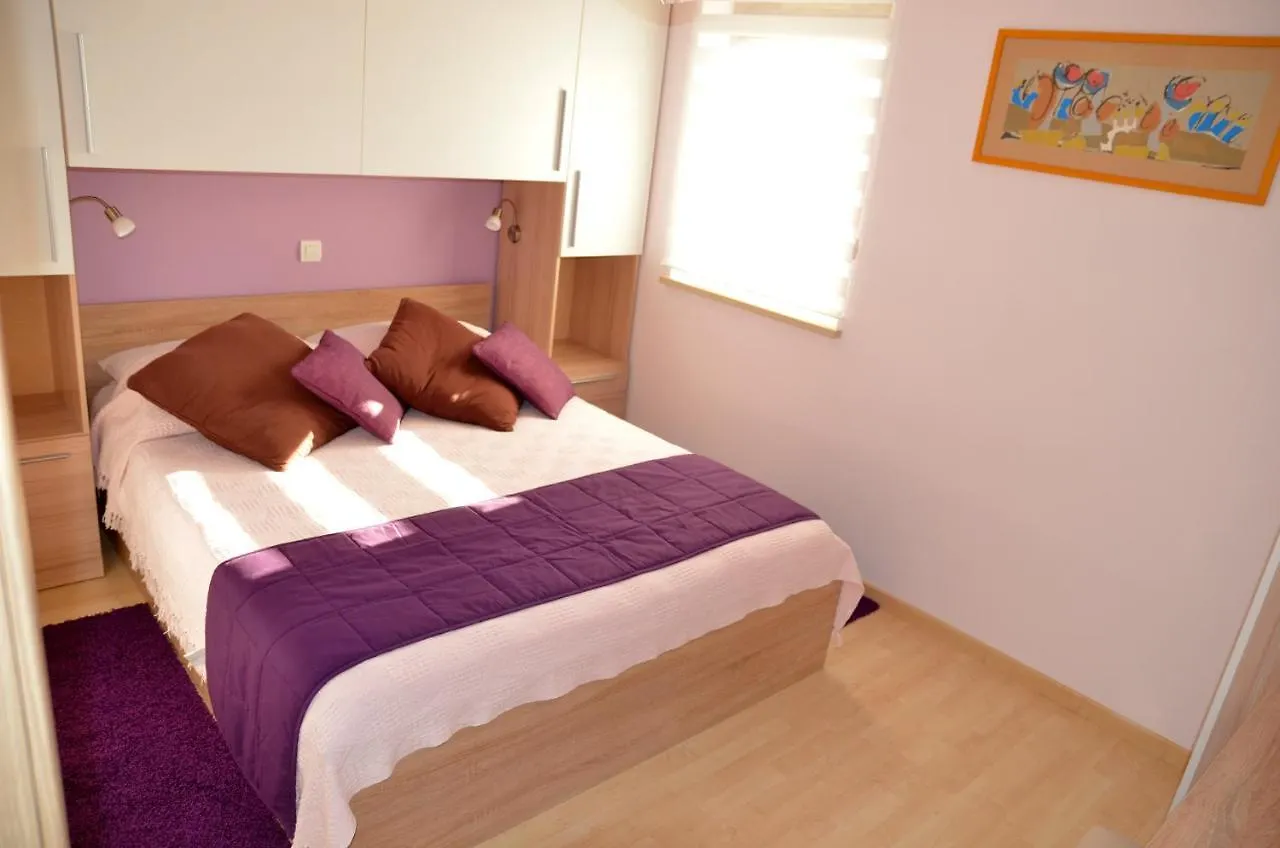 Casa Grande - Violette, Silver And Golden Apartments With Park And Sea View Labin  Croatia